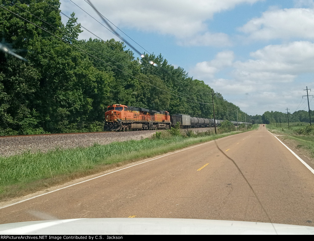 BNSF 7572